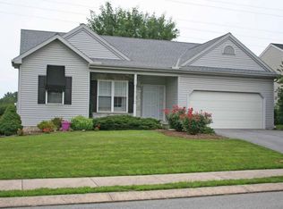 312 Pin Oak Pl, Lancaster, PA 17602