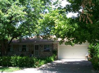 10020 E Meadowlark Dr, Indianapolis, IN