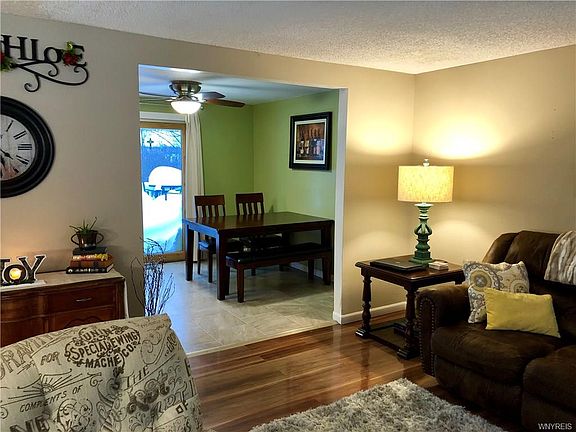 5th image of 97 Foxcroft Dr