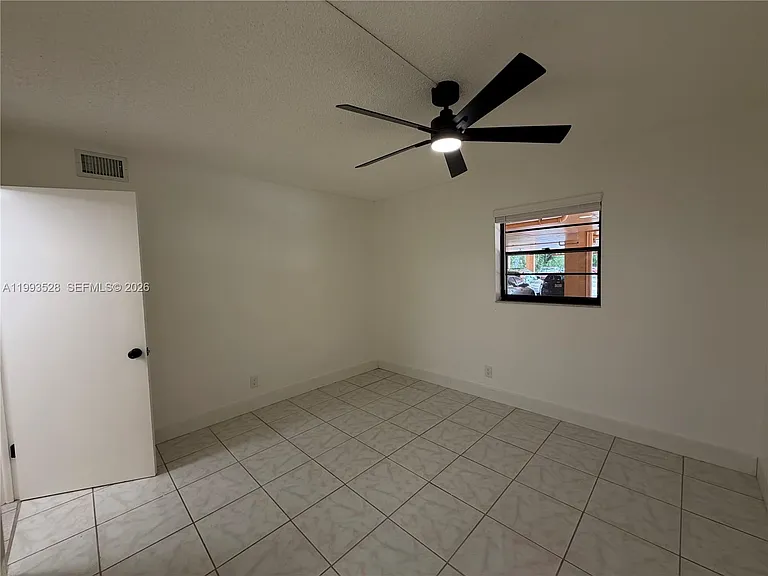 400 Commodore Dr #101 — Photo 14