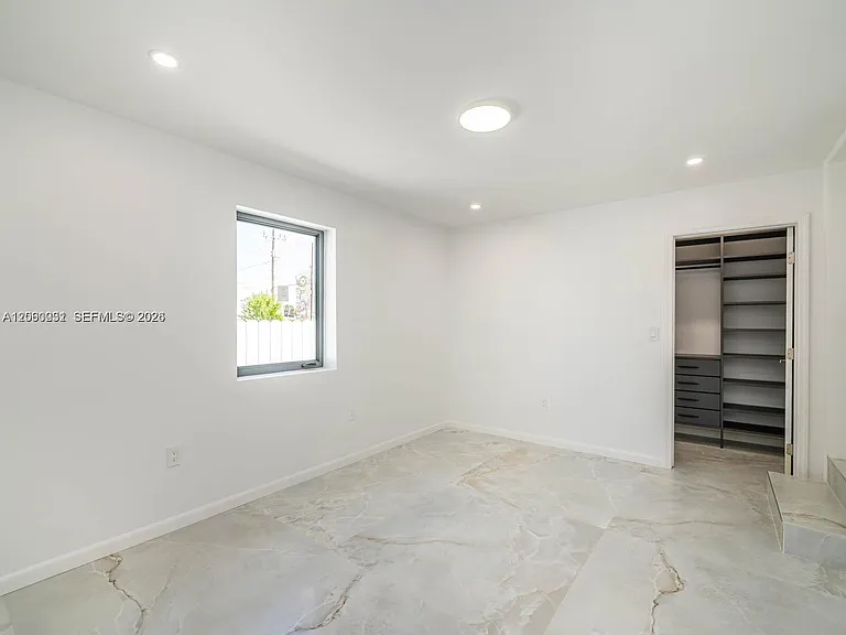 30 NW 41st St — Photo 9