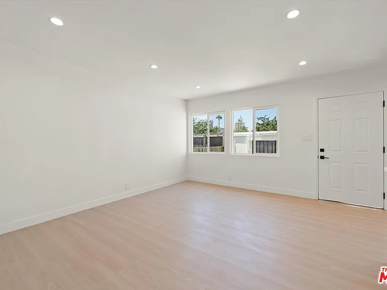 702 Washington Blvd #702 — Photo 3