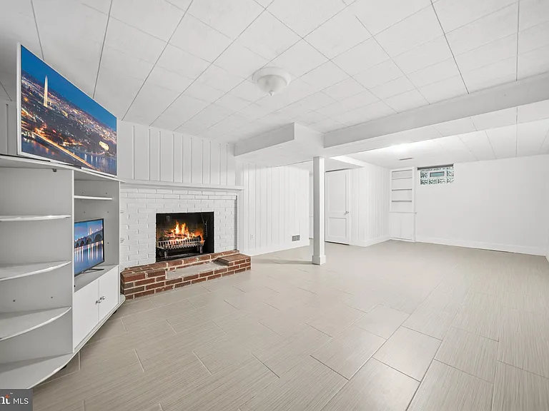 19531 Scenery Dr — Photo 12