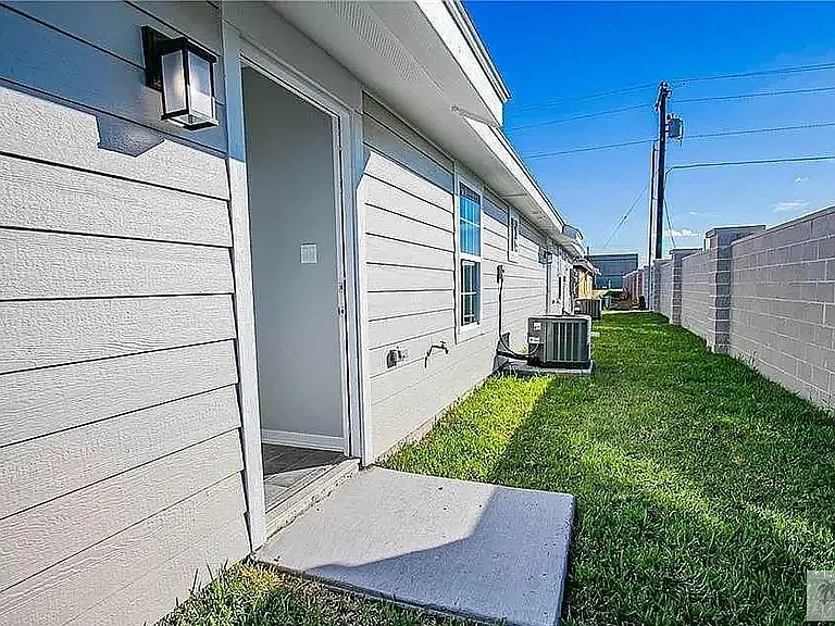 2219 Northridge Ave — Photo 18
