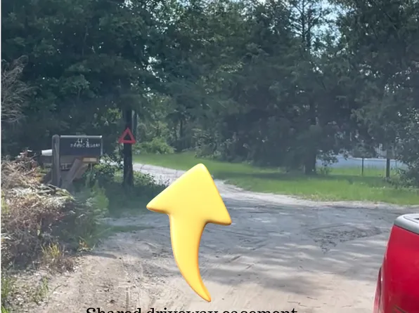 633 Sams Trl, Hortense, GA 31543