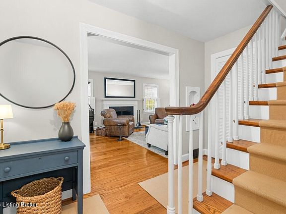 4th image of 4029 Saint Ives Ct
