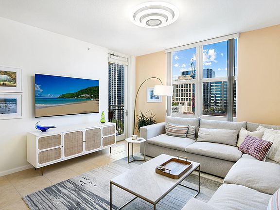 5th image of 511 SE 5th Avenue #1423