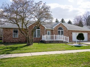 2709 E Coddington Cir, Urbana, IL 61802
