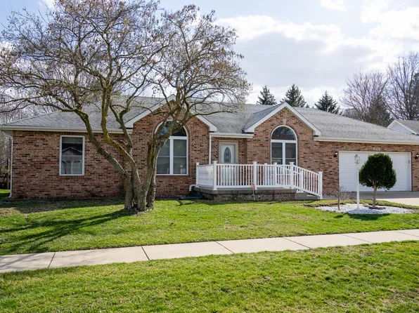 2709 E Coddington Cir, Urbana, IL 61802