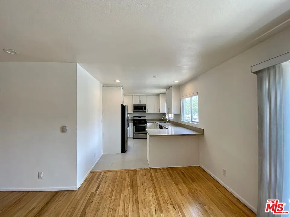 3 bed, 2.0 bath, 1264 sqft, $3,758 — Photo 1