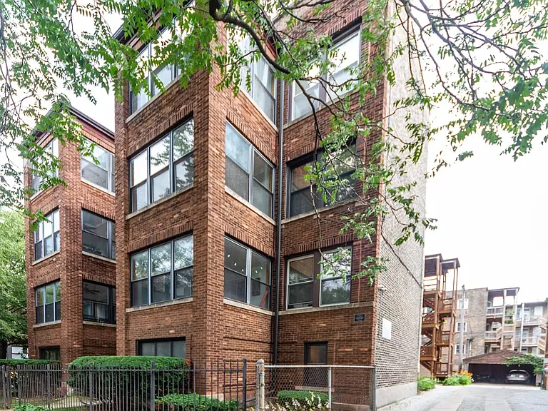 1401 W Winnemac Ave #G — Photo 8