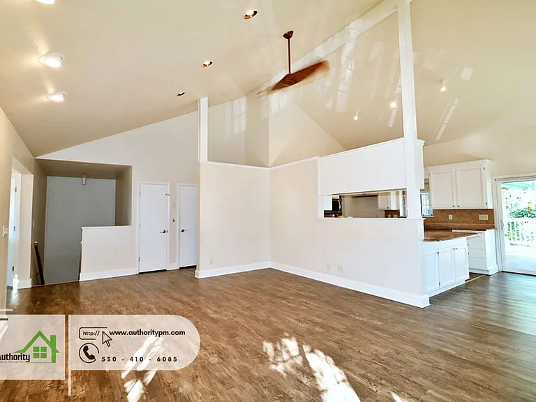 3747 Sunday Ct — Photo 5