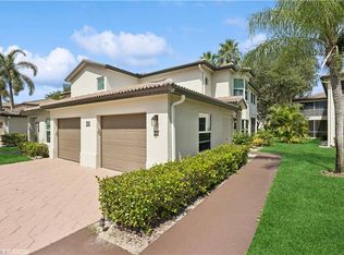 200 Diamond CIR #207, NAPLES, FL 34110