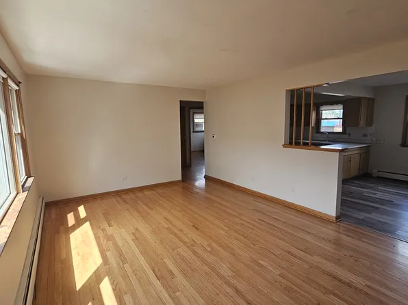 3207 W 66th Pl, Chicago, IL