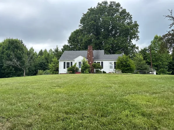 4896 Hampton Rd, Clemmons, NC 27012