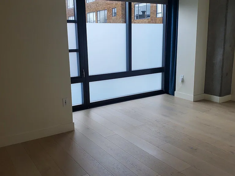 1598 Bay St #300 — Photo 20
