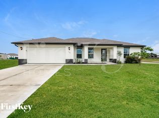 2801 NW 27th Pl, Cape Coral, FL 33993
