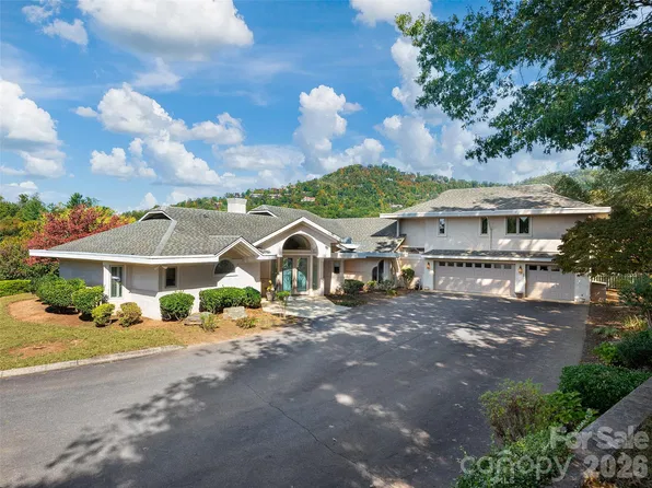 4 Oxford Ct, Asheville, NC 28804