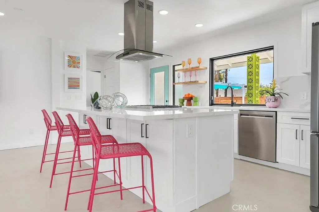 3 bed, 1699 sqft, $3,770 — Photo 3