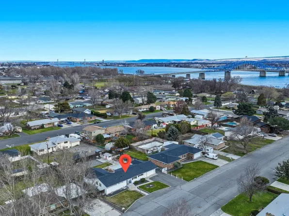 425 Road 37, Pasco, WA 99301