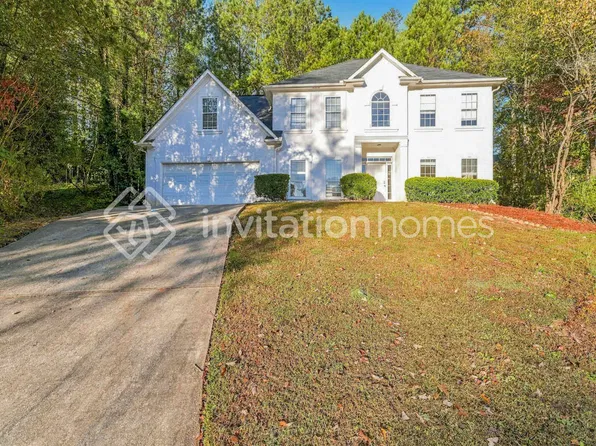 6810 Waters Edge Dr, Stone Mountain, GA 30087