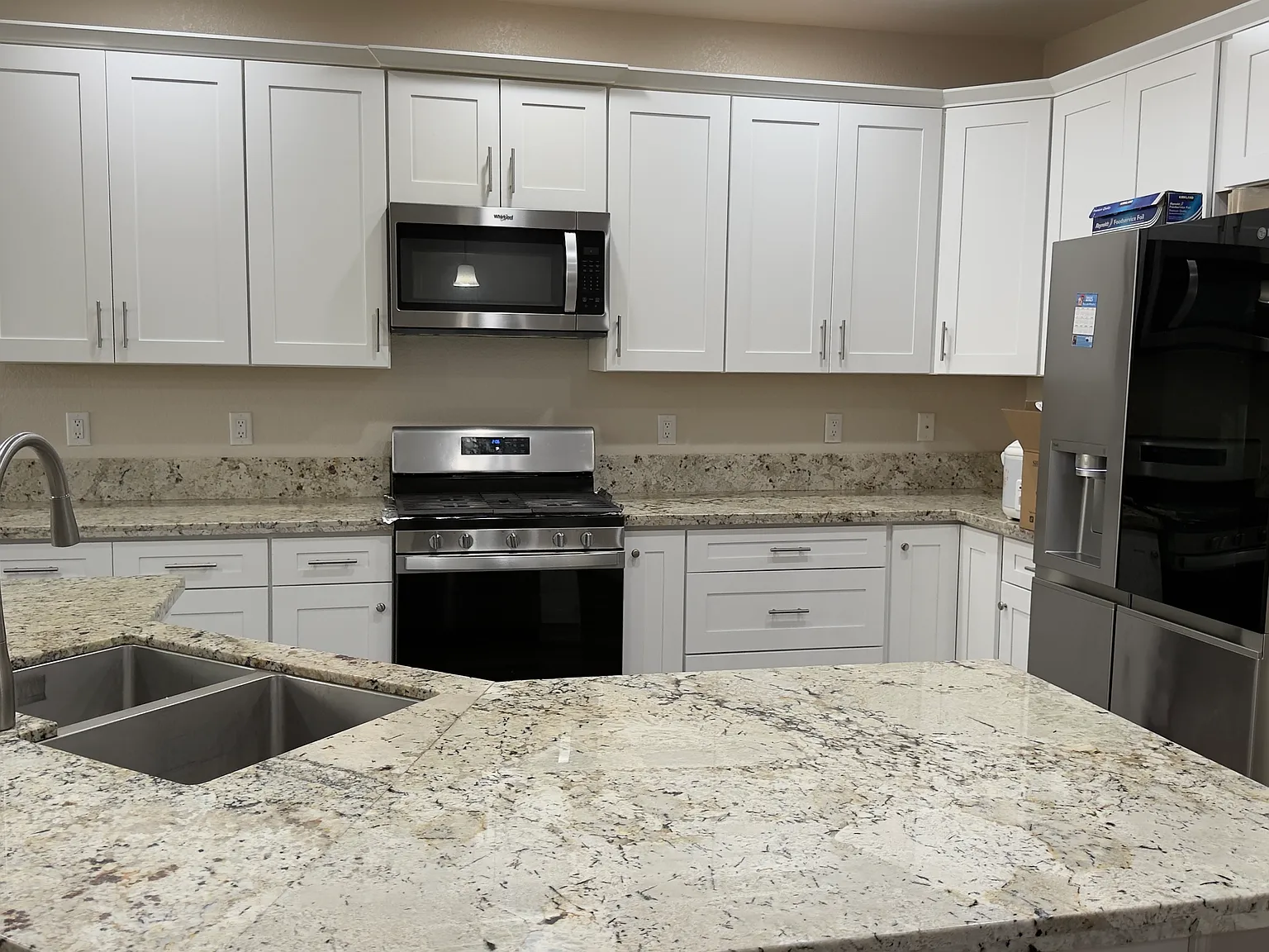 3 bed, 2.5 bath, 1836 sqft, $2,900 — Photo 4