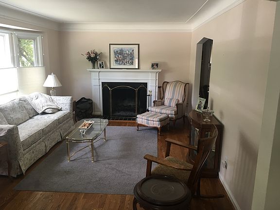 3rd image of 2211 Allard Ave