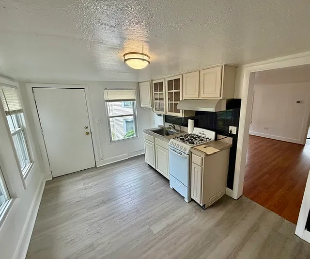 837 Washington Ave #2 — Photo 8