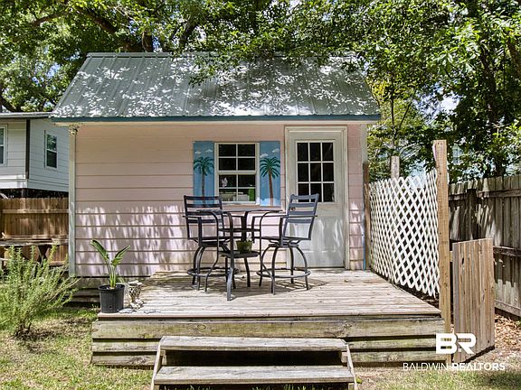3rd image of 27265 Magnolia Dr