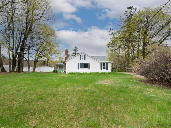 320 Pleasant St, Paxton, MA 01612
