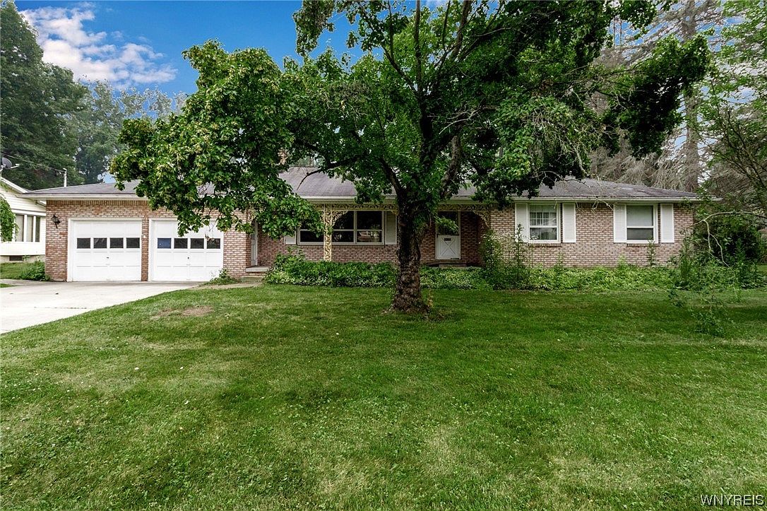 8105 Centre Ln, East Amherst, NY 14051 Zillow