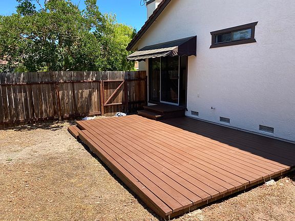 Enclosed yard and deck