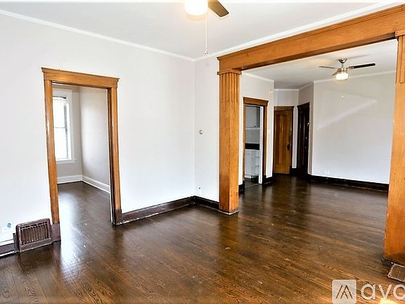 3rd image of 3602-08 W Grace St #36041