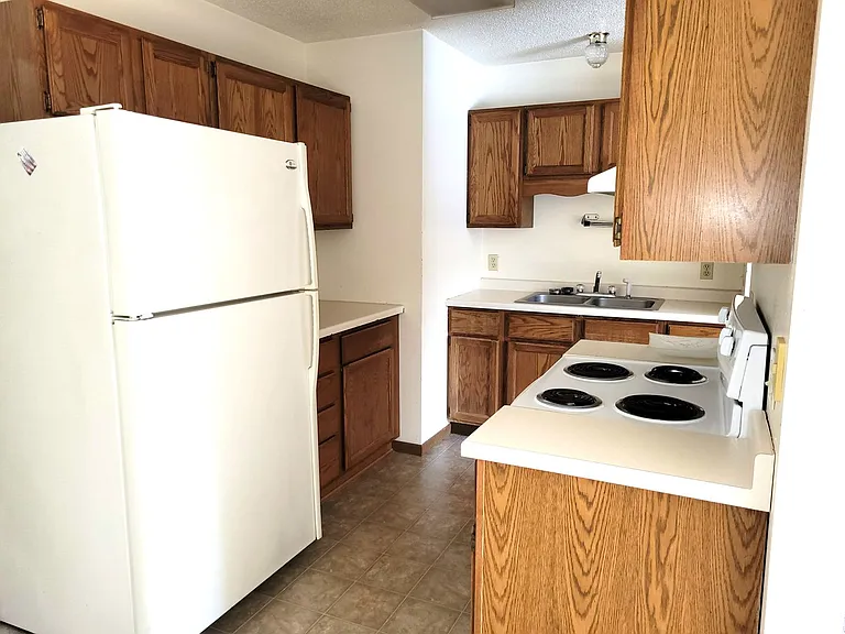 4704 Speros Ln — Photo 14