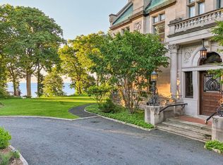 3432 N Lake DRIVE, Milwaukee, WI 53211