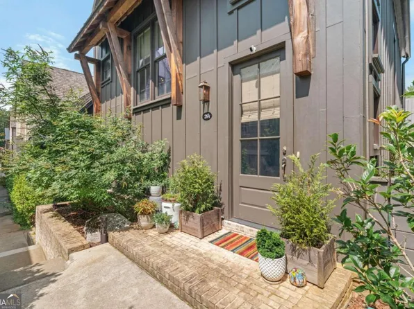 264 Mado Ln, Chattahoochee Hills, GA 30268