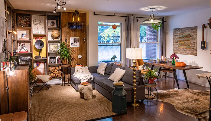 Sold by Compass | media 7