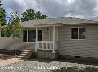 557 Pacific Ave, Springfield, OR 97477