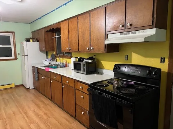 54 S Main St, Sugar Grove, IL 60554