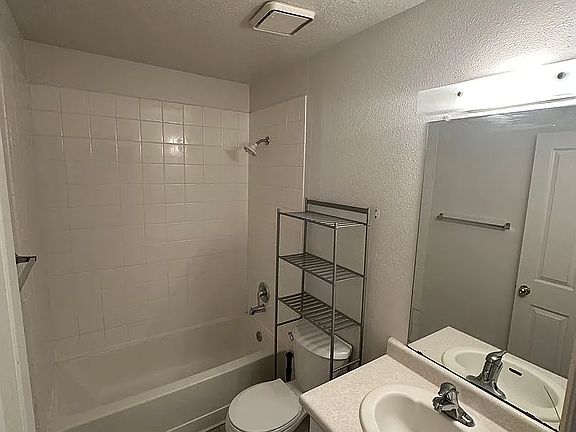 4th image of 1665 Perma Dr NE