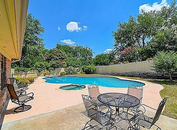 3rd image of 8500 Lake Country Dr