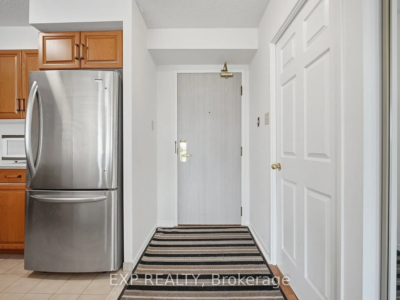 1 bed, $2,400 — Photo 3