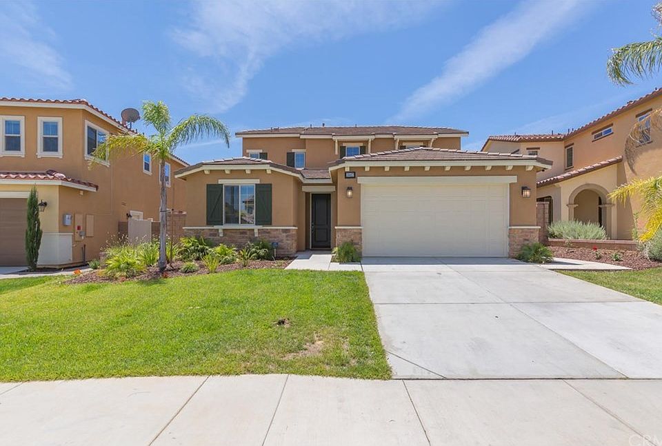 1st image of 36407 Yarrow Ct