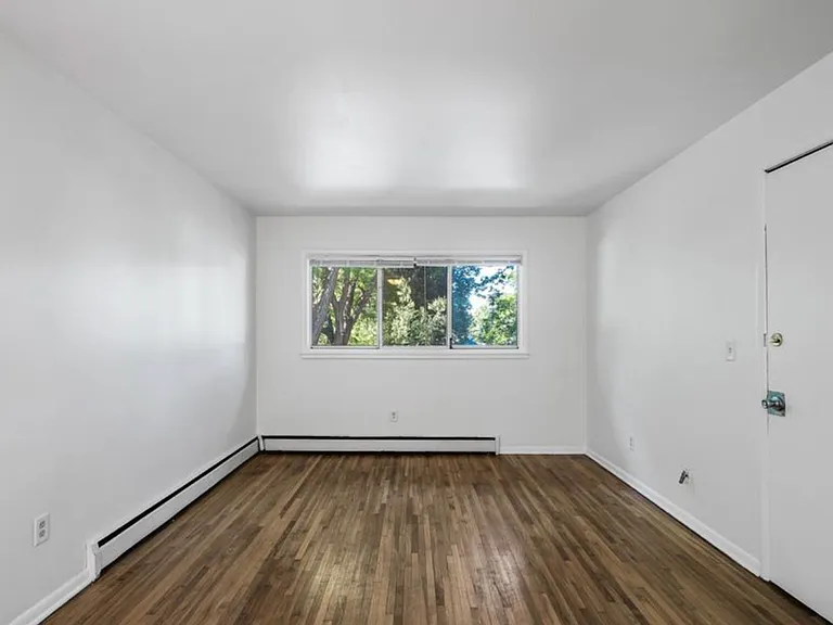 2818 East 31st Street — Photo 16