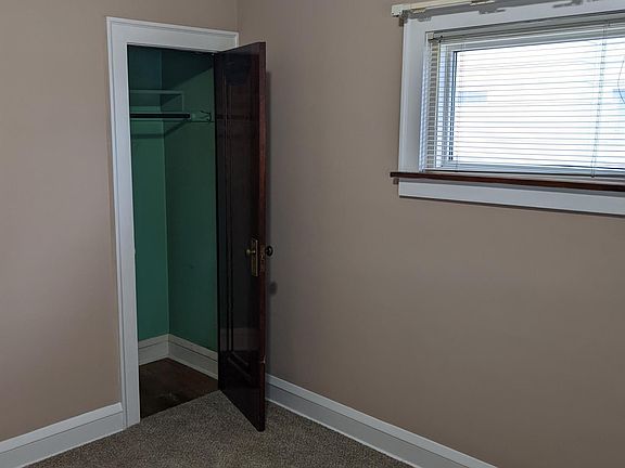 2nd image of 8220 Vista Ave