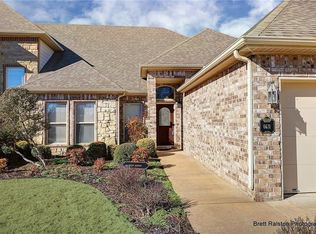 6631 W Valley View Rd, Rogers, AR 72758