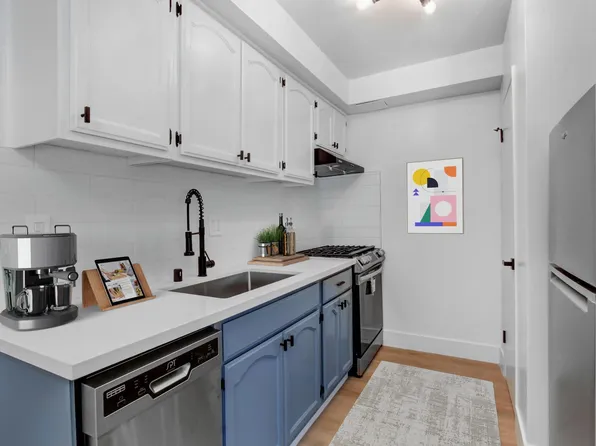 1300 W Olive Ave #N, Burbank, CA 91506