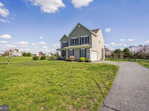 3rd image of 139 Church Meadow Ct
