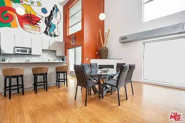 7062 Hawthorn Ave #305 — Photo 4