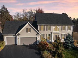 1575 Corral Ln, Woodbury, MN 55125